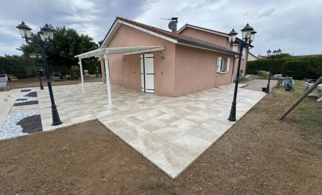 Rénovation d'une terrasse sur plot et gazon synthétique à Bourgoin-Jallieu, Tignieu-Jameyzieu, ENTREPRISE Thomas SARL